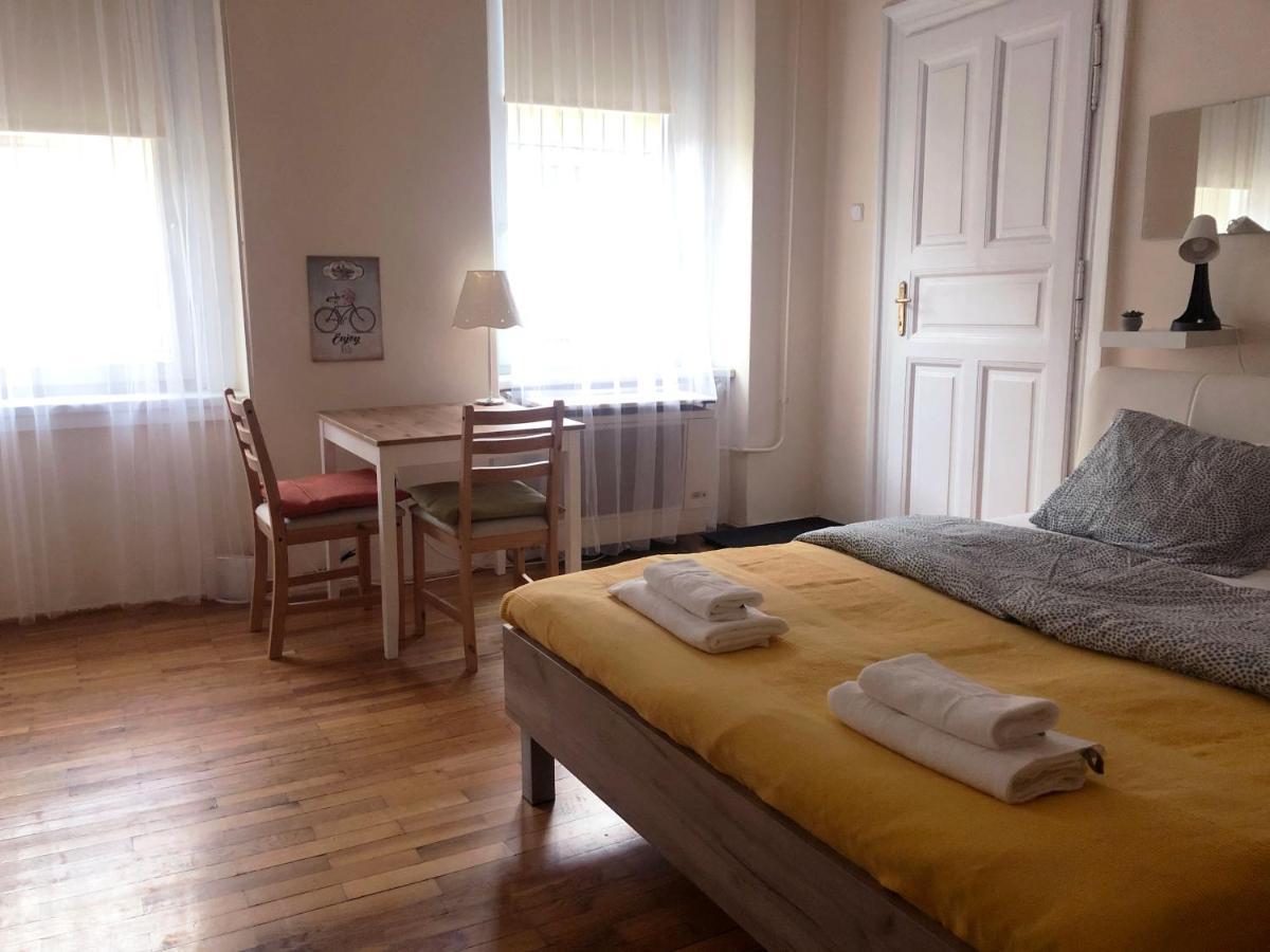 V57 Apartment Oktogon Budapest Exterior photo